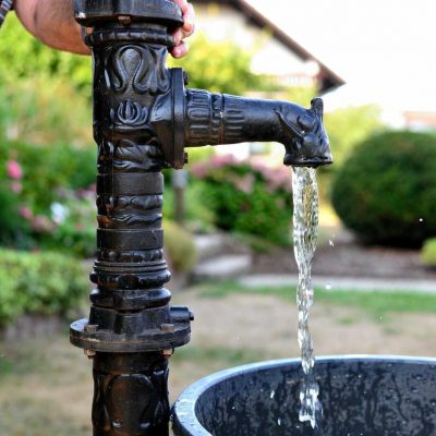 garden-pump-3647220_1920